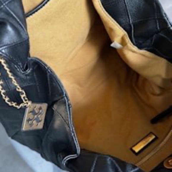 TORY BURCH FLEMING SOFT HOBO BAG - Picture 10 of 16